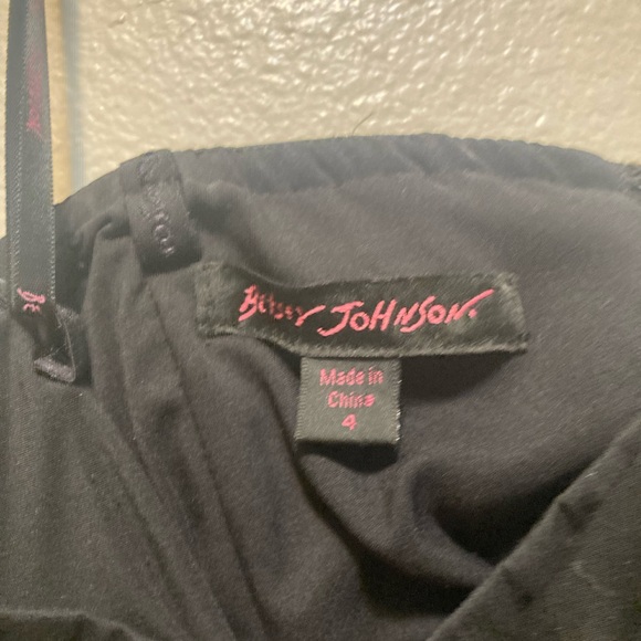 Betsey Johnson Sweetheart Neck Dress - Picture 4 of 7